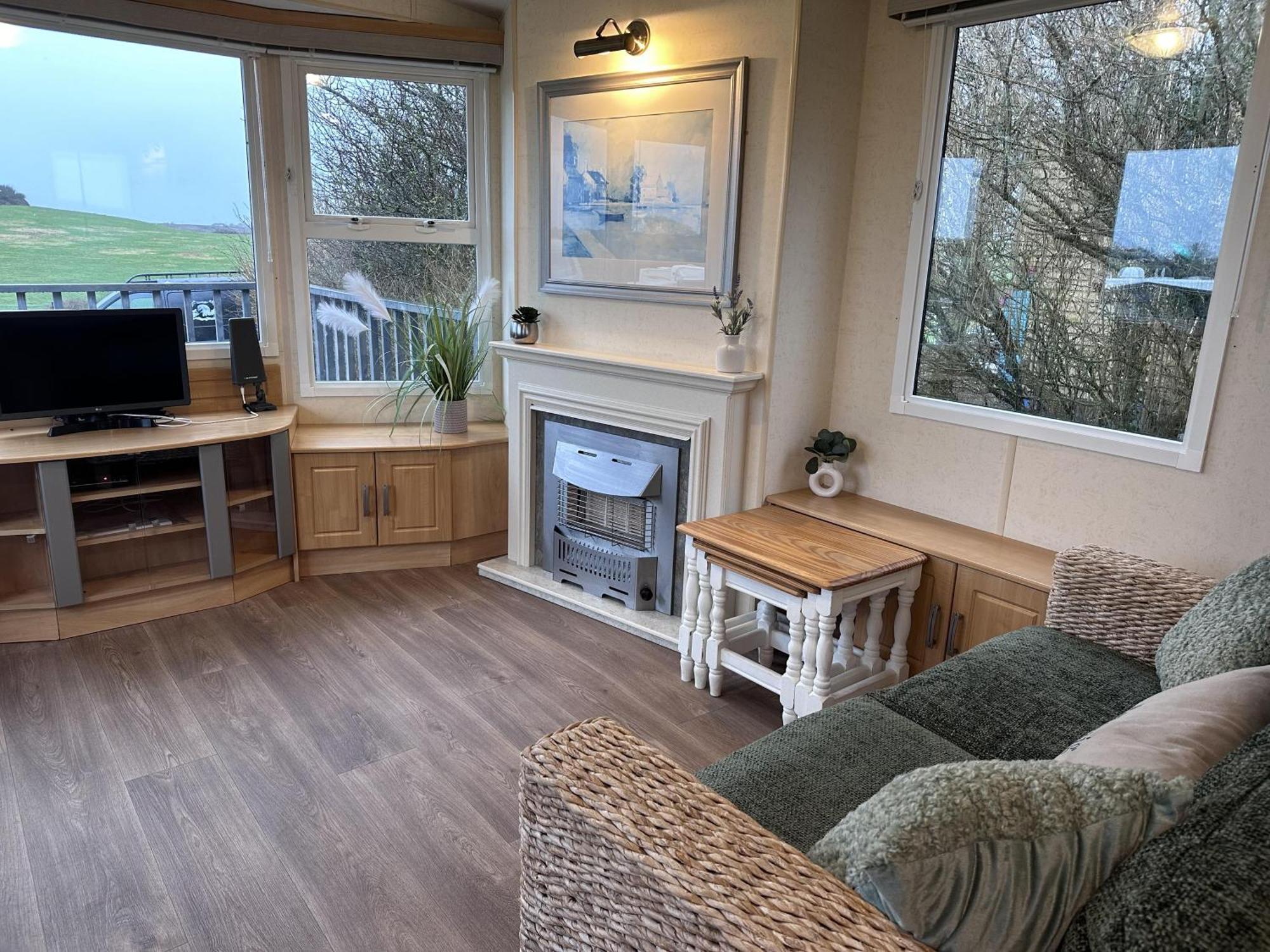 Captivating 2-Bed Static Caravan In Holyhead Llanfachraeth Екстер'єр фото