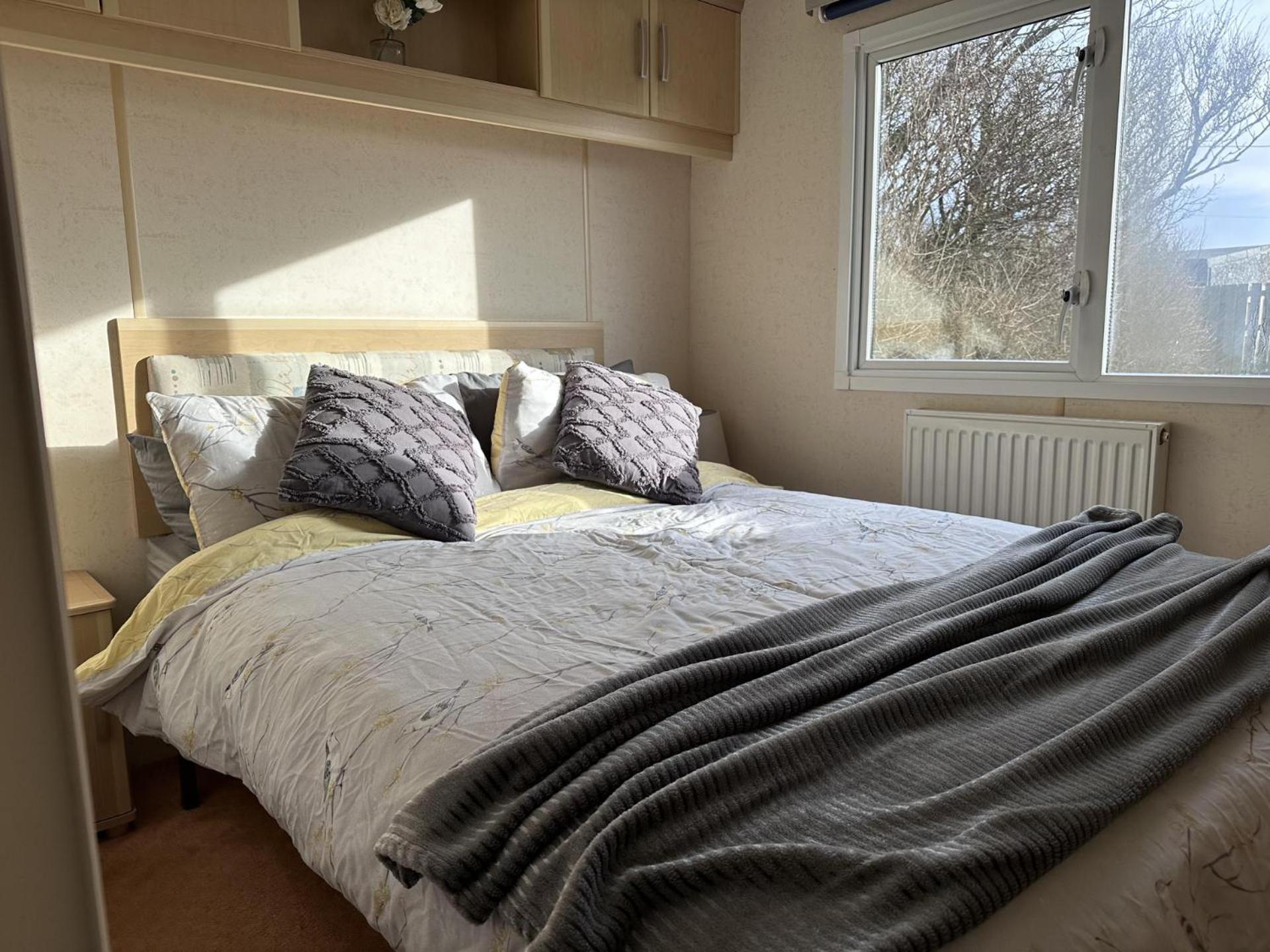 Captivating 2-Bed Static Caravan In Holyhead Llanfachraeth Екстер'єр фото